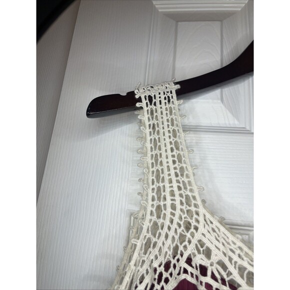 Jodifl Boho Sleeveless Blouse Size L Crochet Lace Trim Burgundy Ruffle Hem Top - Picture 4 of 6